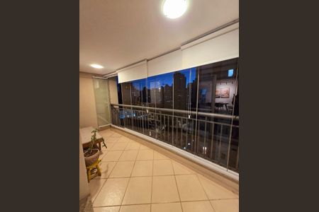 Apartamento à venda com 118m², 3 quartos e 3 vagasVaranda