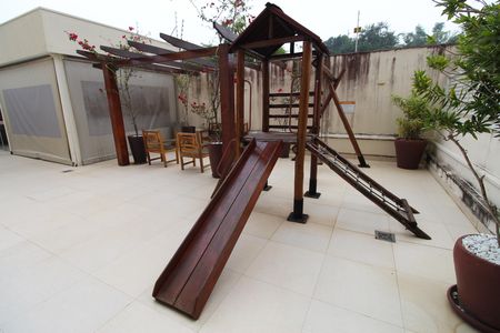 Apartamento para alugar com 118m², 3 quartos e 2 vagasÁrea comum - Playground