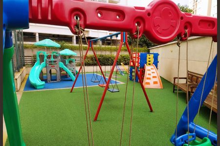 Apartamento à venda com 60m², 2 quartos e 2 vagasÁrea comum - Playground