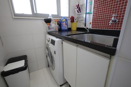 Apartamento à venda com 60m², 2 quartos e 2 vagasÁrea de Serviço