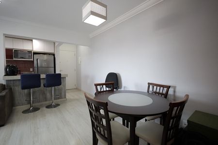 Apartamento à venda com 60m², 2 quartos e 2 vagasSala