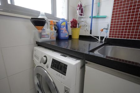 Apartamento à venda com 60m², 2 quartos e 2 vagasÁrea de Serviço