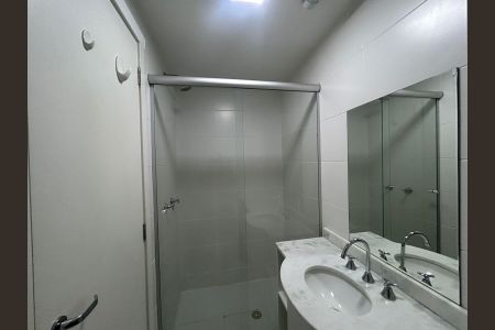 Apartamento para alugar com 6m², 2 quartos e 1 vaga Apartamento para alugar com 6m², 2 quartos e 1 vagaBanheiro da Suíte