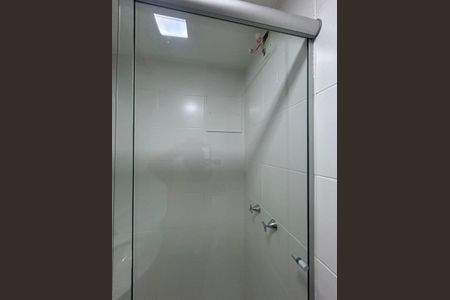 Apartamento para alugar com 6m², 2 quartos e 1 vaga Apartamento para alugar com 6m², 2 quartos e 1 vagaBanheiro
