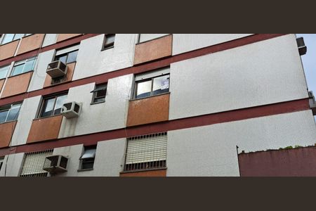Adesivo na Fachada de apartamento para alugar com 1 quarto, 55m² em Três Figueiras, Porto Alegre