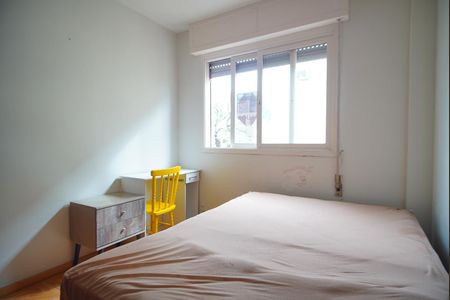 Quarto de apartamento para alugar com 1 quarto, 55m² em Três Figueiras, Porto Alegre