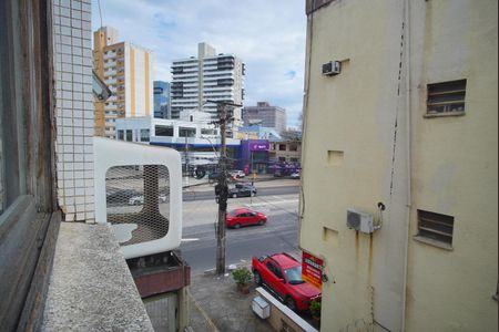 Sala - Vista de apartamento para alugar com 1 quarto, 55m² em Três Figueiras, Porto Alegre