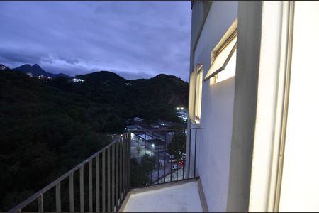 Apartamento à venda com 58m², 2 quartos e 1 vaga