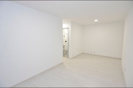 Apartamento à venda com 58m², 2 quartos e 1 vaga Apartamento à venda com 58m², 2 quartos e 1 vagaSala