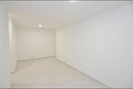 Apartamento à venda com 58m², 2 quartos e 1 vaga