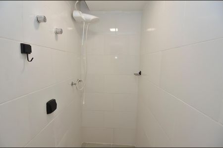 Apartamento à venda com 58m², 2 quartos e 1 vaga Apartamento à venda com 58m², 2 quartos e 1 vagaBanheiro Social