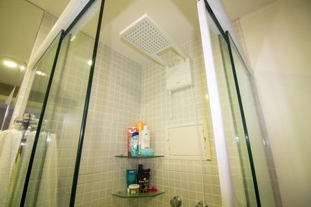 Banheiro de kitnet/studio à venda com 1 quarto, 37m² em Brooklin, São Paulo