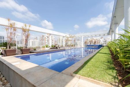 Studio à venda com 37m², 1 quarto e 1 vaga Studio à venda com 37m², 1 quarto e 1 vagaÁrea comum - Piscina