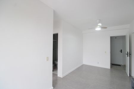 Sala de apartamento para alugar com 2 quartos, 59m² em Taquara, Rio de Janeiro