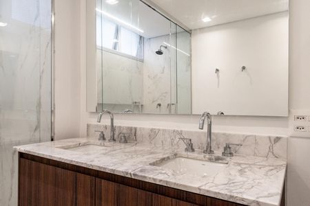 Apartamento à venda com 270m², 3 quartos e 2 vagas