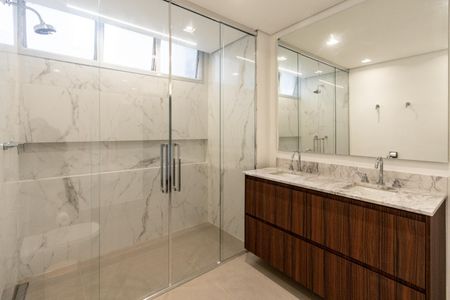 Apartamento à venda com 270m², 3 quartos e 2 vagas