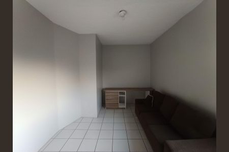 Sala de apartamento para alugar com 3 quartos, 60m² em Navegantes, Porto Alegre