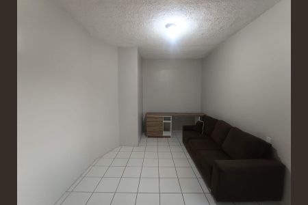 Sala de apartamento para alugar com 3 quartos, 60m² em Navegantes, Porto Alegre