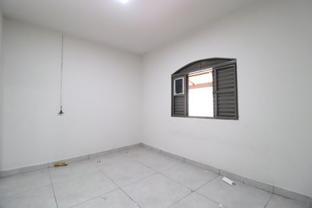 Casa para alugar com 65m², 2 quartos e 2 vagasQuarto 1