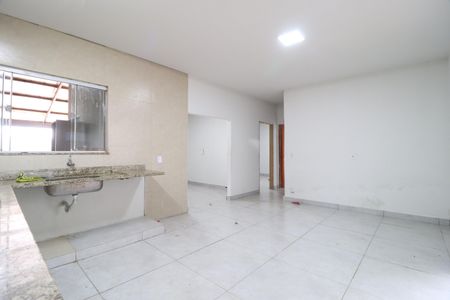 Casa para alugar com 65m², 2 quartos e 2 vagasCozinha