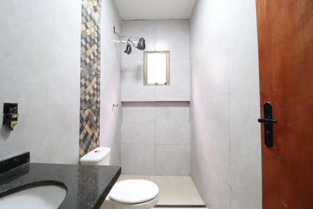Casa para alugar com 65m², 2 quartos e 2 vagasBanheiro Social