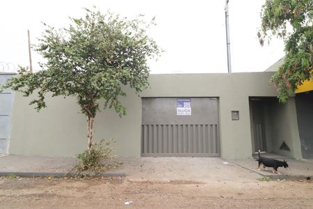 Casa para alugar com 65m², 2 quartos e 2 vagasPlaquinha