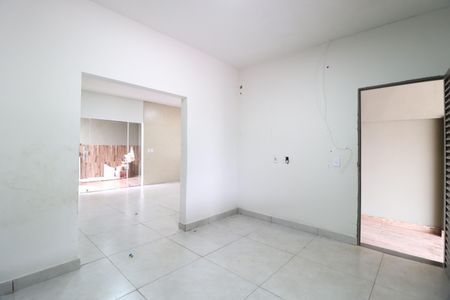 Casa para alugar com 65m², 2 quartos e 2 vagasSala