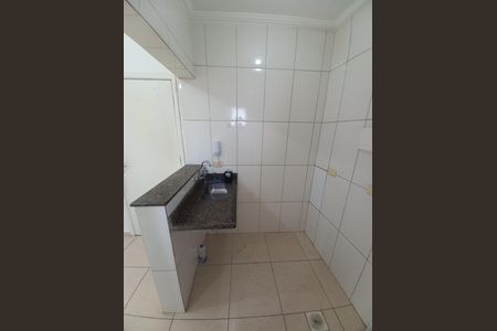 Cozinha de apartamento para alugar com 1 quarto, 38m² em Centro, São Vicente