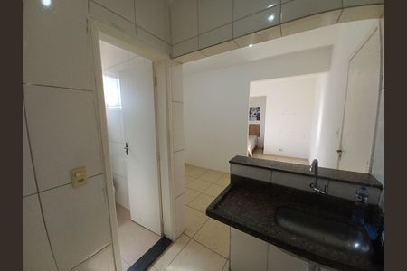 Cozinha de apartamento para alugar com 1 quarto, 38m² em Centro, São Vicente