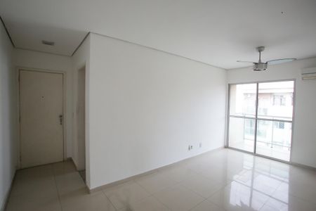 Sala de apartamento à venda com 2 quartos, 60m² em Taquara, Rio de Janeiro