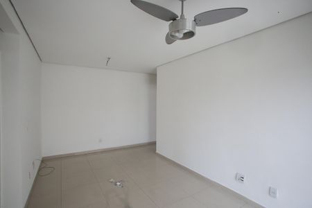 Sala de apartamento à venda com 2 quartos, 60m² em Taquara, Rio de Janeiro