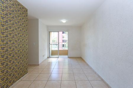 Sala de apartamento para alugar com 3 quartos, 73m² em Vila Suzana, São Paulo