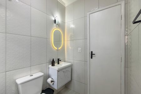 Apartamento para alugar com 80m², 2 quartos e 1 vaga Apartamento para alugar com 80m², 2 quartos e 1 vagaBanheiro