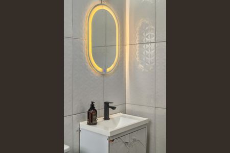 Apartamento para alugar com 80m², 2 quartos e 1 vaga Apartamento para alugar com 80m², 2 quartos e 1 vagaBanheiro
