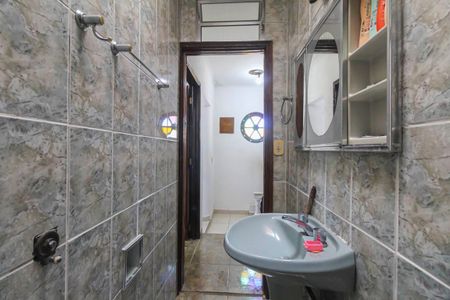 Casa à venda com 5 quartos, 192m² em São Lucas, São Paulo
