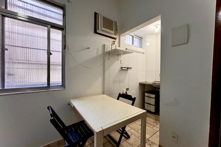 Cozinha de apartamento para alugar com 1 quarto, 17m² em Lapa, Rio de Janeiro