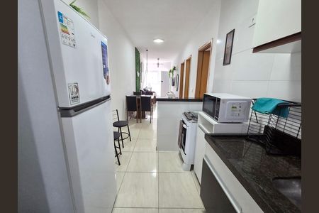 Cozinha de casa de condomínio para alugar com 2 quartos, 70m² em Princesa, Praia Grande