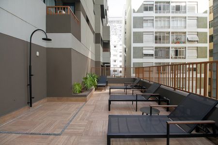 Studio à venda com 22m², 1 quarto e sem vaga Studio à venda com 22m², 1 quarto e sem vagaÁrea Comum - Piscina