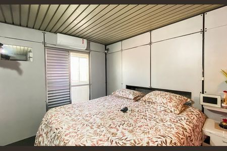Suite  de casa à venda com 3 quartos, 300m² em Burgo Paulista, São Paulo
