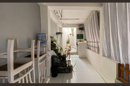 Casa para alugar com 300m², 3 quartos e 2 vagas