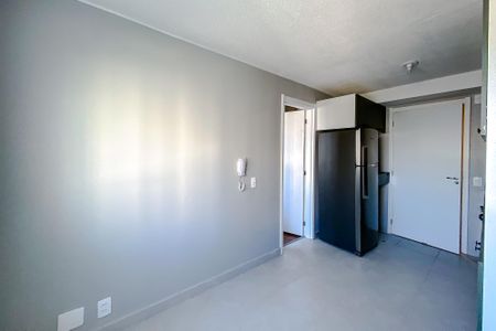 Sala de apartamento para alugar com 1 quarto, 25m² em Parque Industrial Tomas Edson, São Paulo