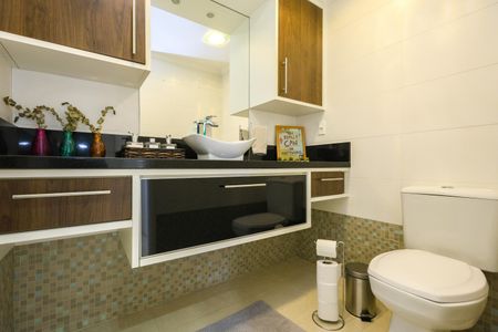 Apartamento à venda com 72m², 2 quartos e 2 vagas Apartamento à venda com 72m², 2 quartos e 2 vagasLavabo