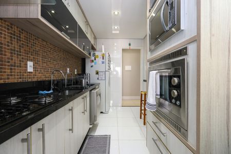 Apartamento à venda com 72m², 2 quartos e 2 vagas Apartamento à venda com 72m², 2 quartos e 2 vagasCozinha
