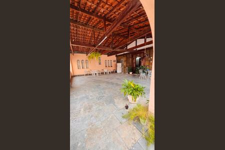 Casa à venda com 400m², 7 quartos e 4 vagasÁrea externa