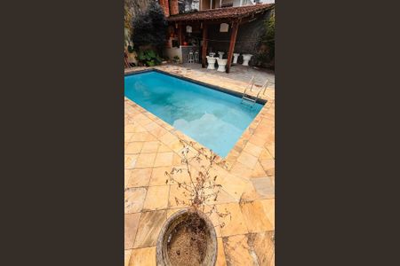 Casa à venda com 400m², 7 quartos e 4 vagasÁrea externa