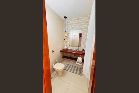 Casa à venda com 400m², 7 quartos e 4 vagasBanheiro
