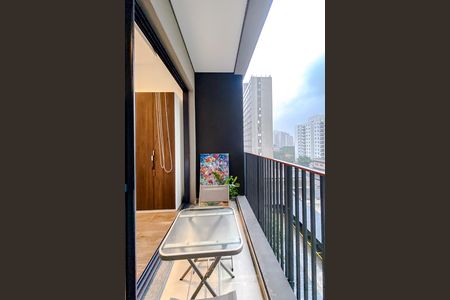 Studio para alugar com 26m², 1 quarto e sem vaga Studio para alugar com 26m², 1 quarto e sem vagaVaranda