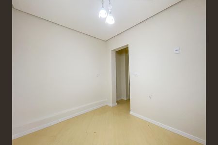 Quarto 1 de casa para alugar com 2 quartos, 150m² em Ayrosa, Osasco