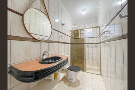 Casa para alugar com 150m², 2 quartos e 2 vagas Casa para alugar com 150m², 2 quartos e 2 vagasBanheiro