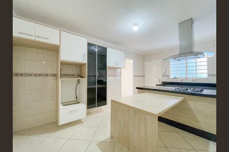 Casa para alugar com 150m², 2 quartos e 2 vagas Casa para alugar com 150m², 2 quartos e 2 vagasCozinha